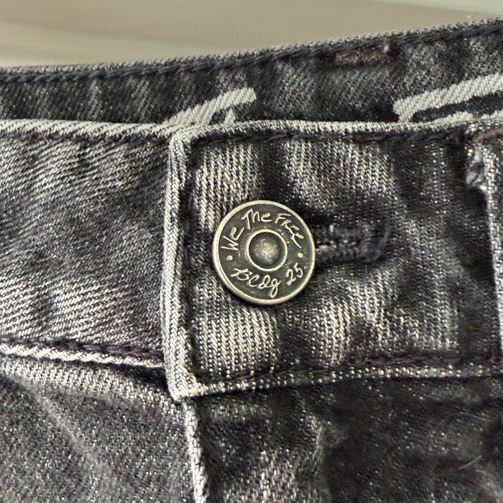 We The Free Black Jean Shorts Distressed Frayed Hem - Picture 2 of 4